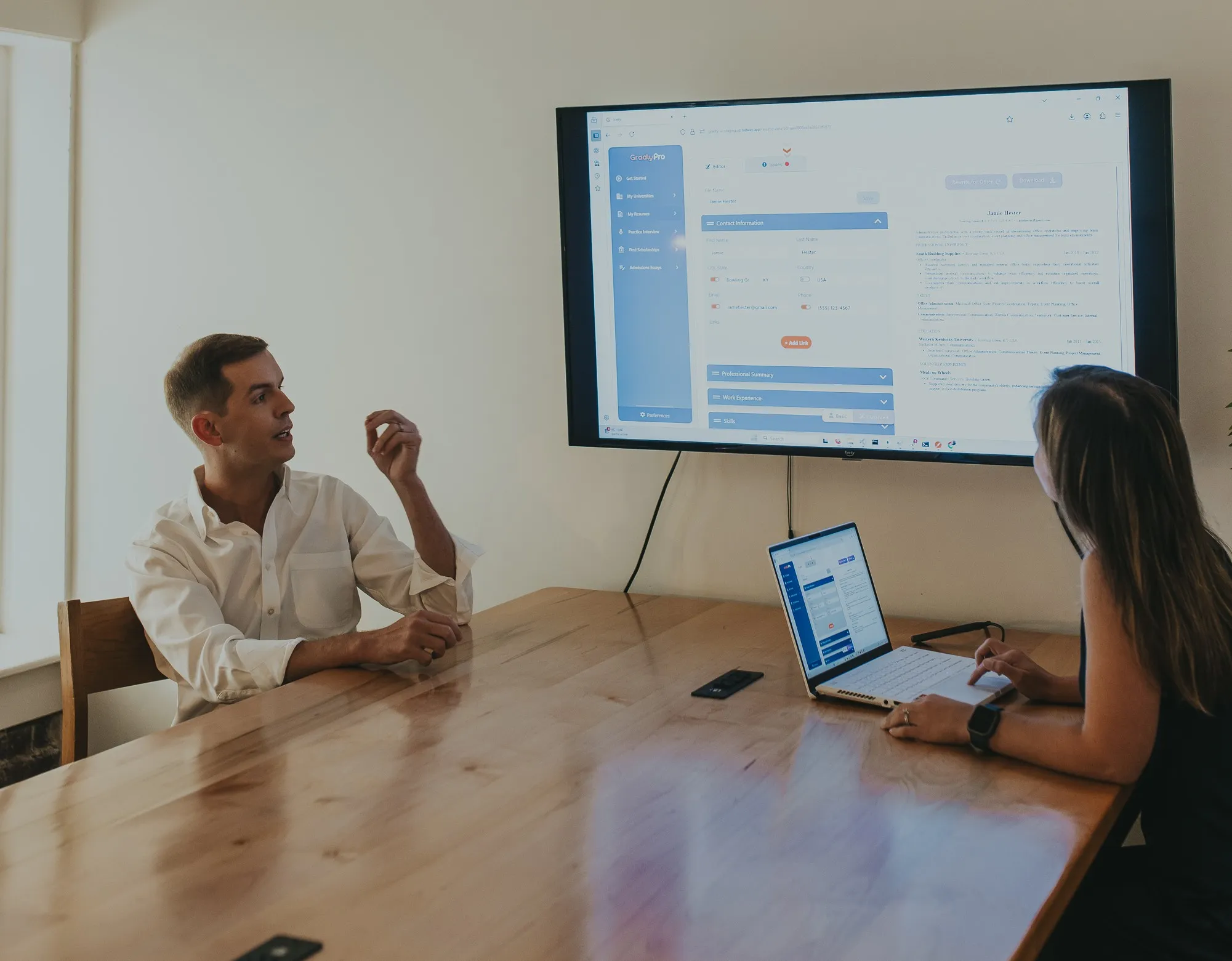 Kam giving a presentation about AI-powered career tools to a group of workforce professionals